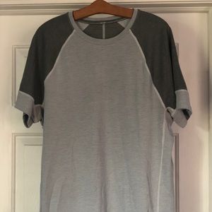 Men’s Lululemon Shirt Sz L/XL